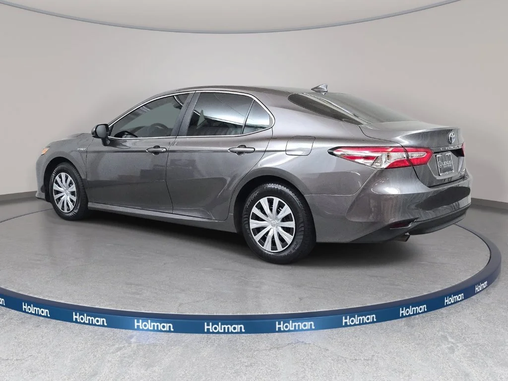 Used 2020 Gray Toyota LE image 8