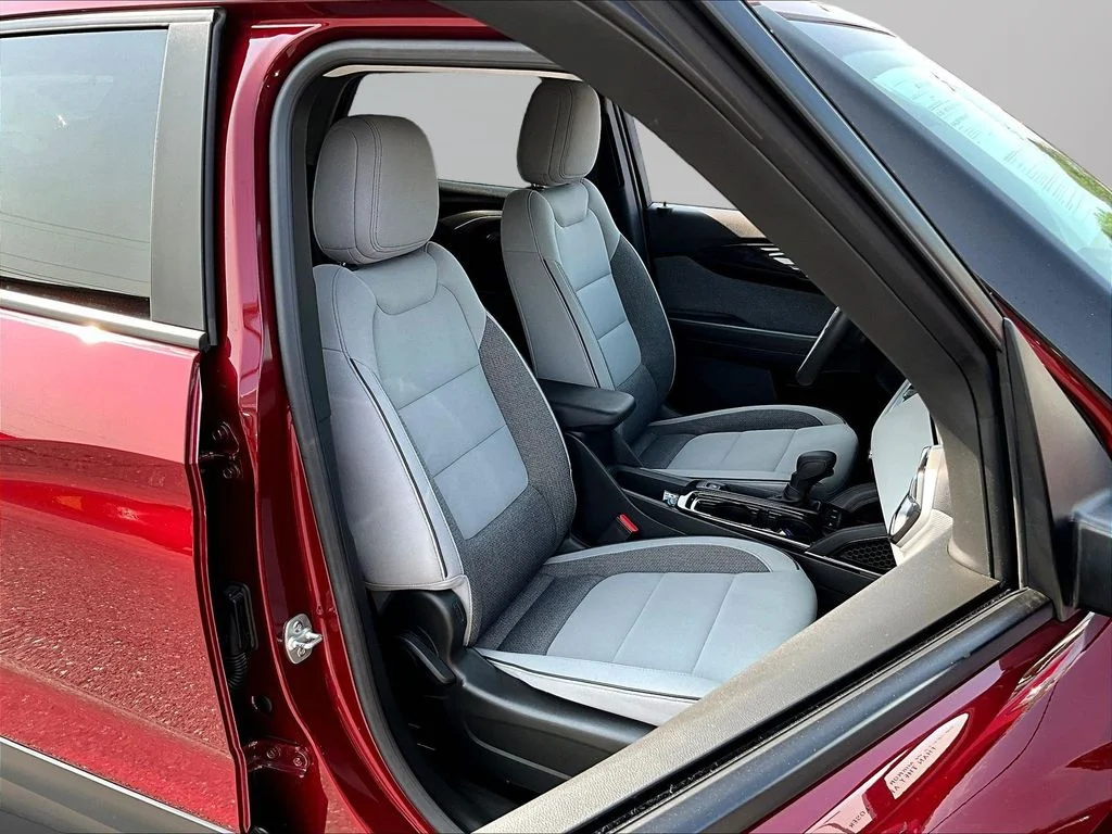 Used 2024 Crimson Chevrolet LT image 29