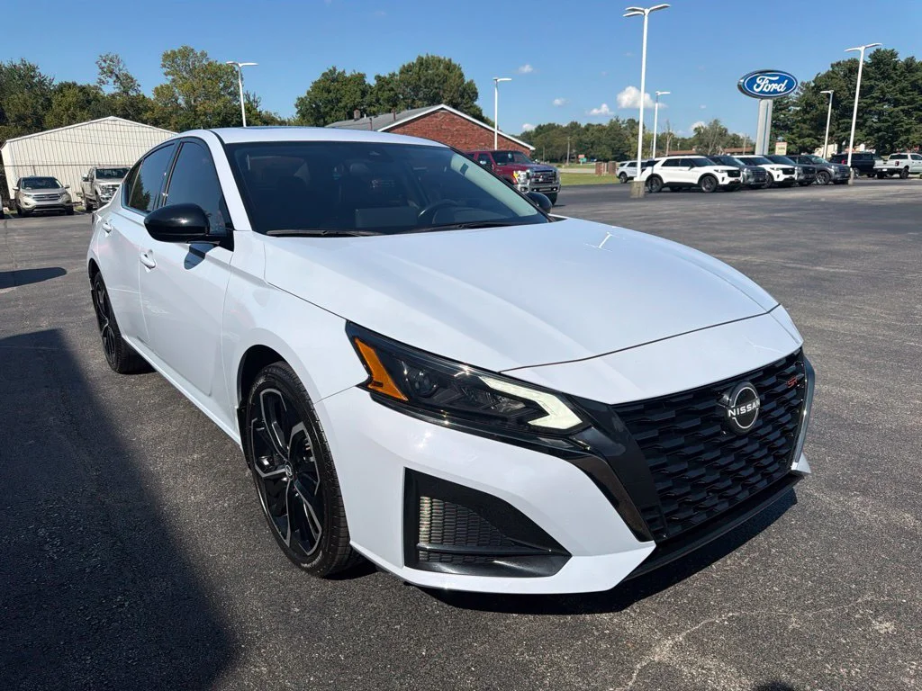 Used 2023 Gray Sky Pearl Nissan 2.5 SR image 7