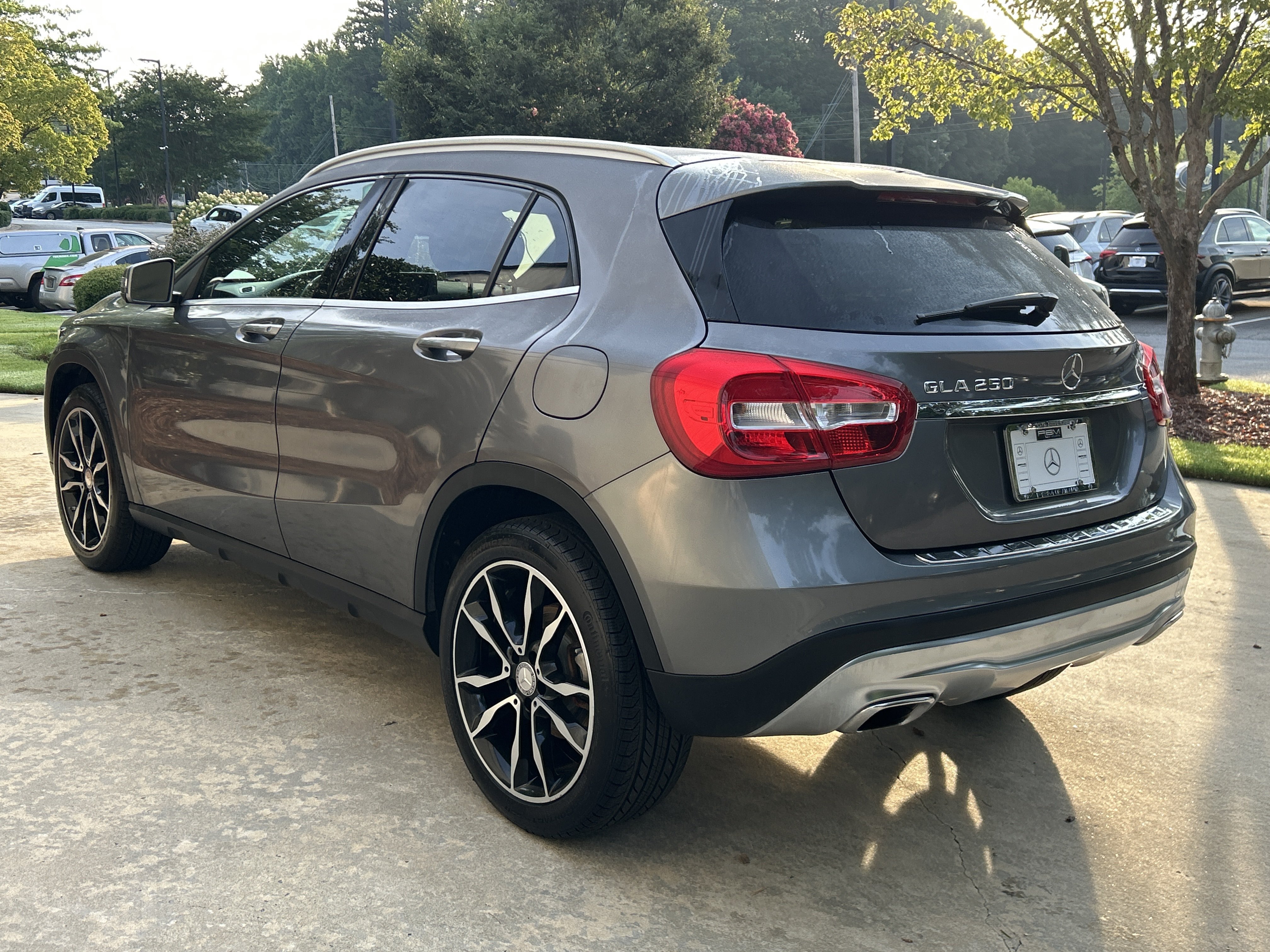 Used 2016 Mountain Gray Metallic Mercedes-Benz GLA 250 SUV image 12