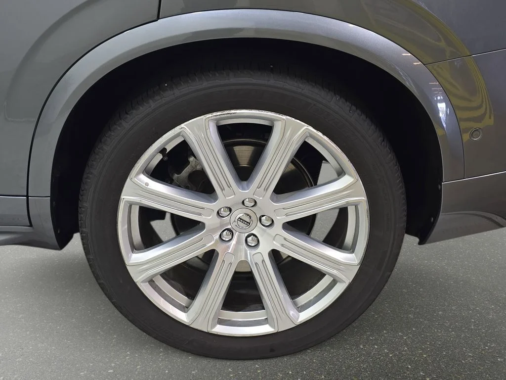 Used 2017 Gray Volvo T8 Inscription image 32