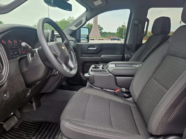 2026 Chevrolet Silverado 2500 HD Custom - Photo 9