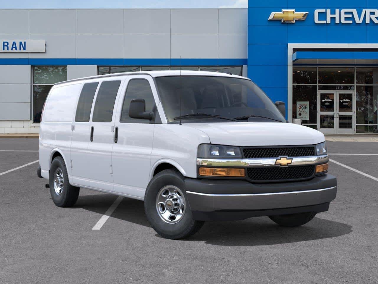 New 2026 Summit White Chevrolet WT image 7