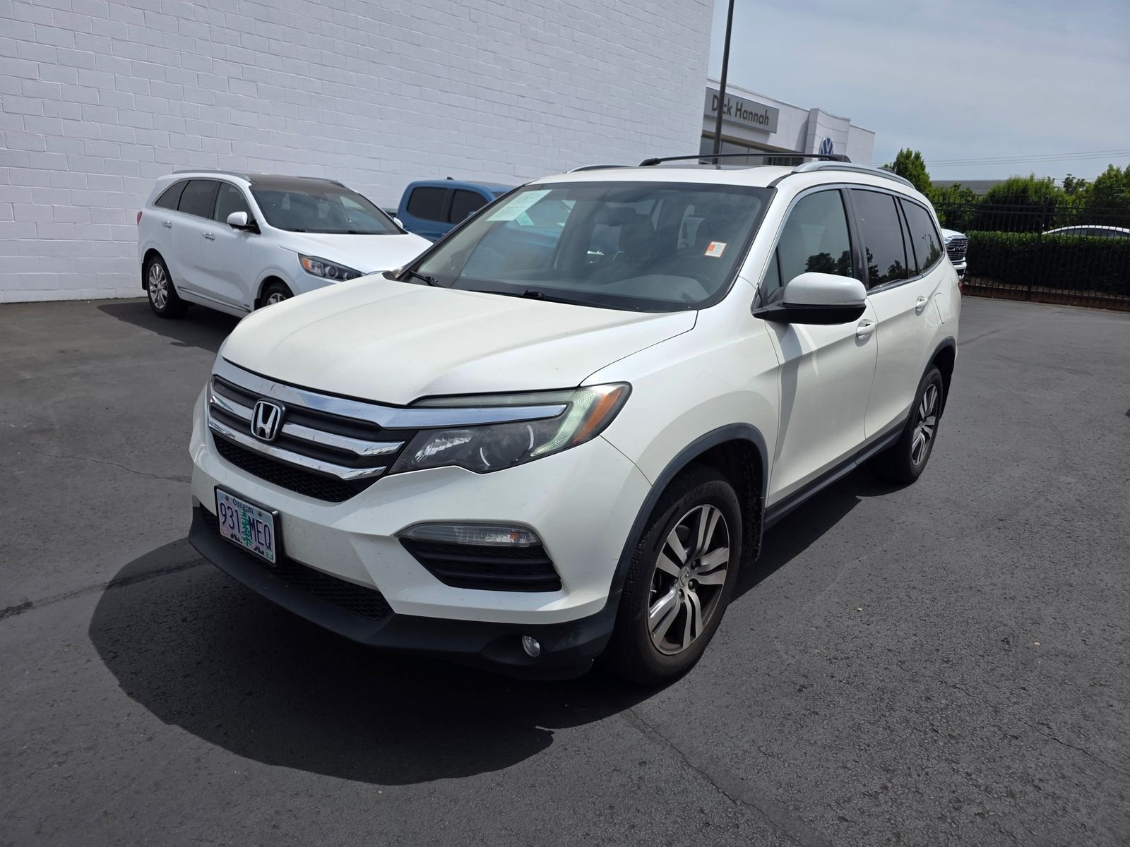 Used 2016 White Diamond Pearl Honda EX-L image 2