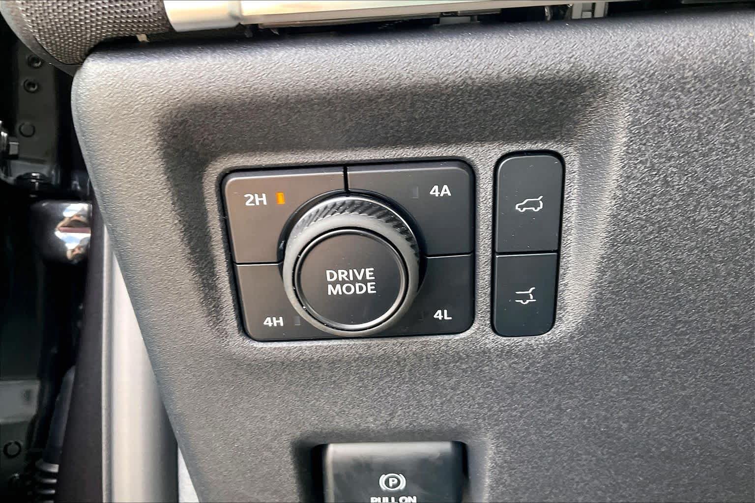 New 2026 Dark Matter Gray Metallic Ford MAX Platinum® image 19