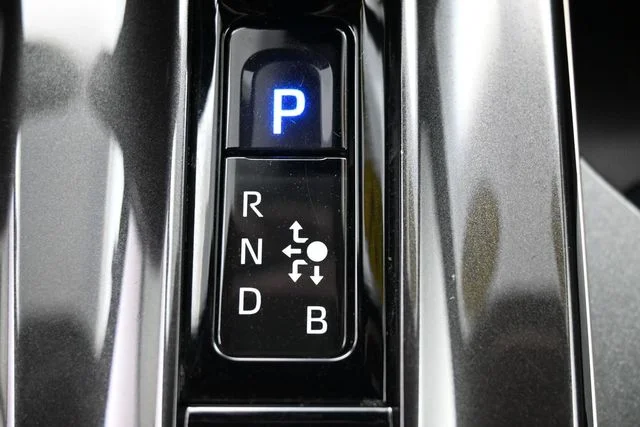 Used 2024  Toyota XLE image 27