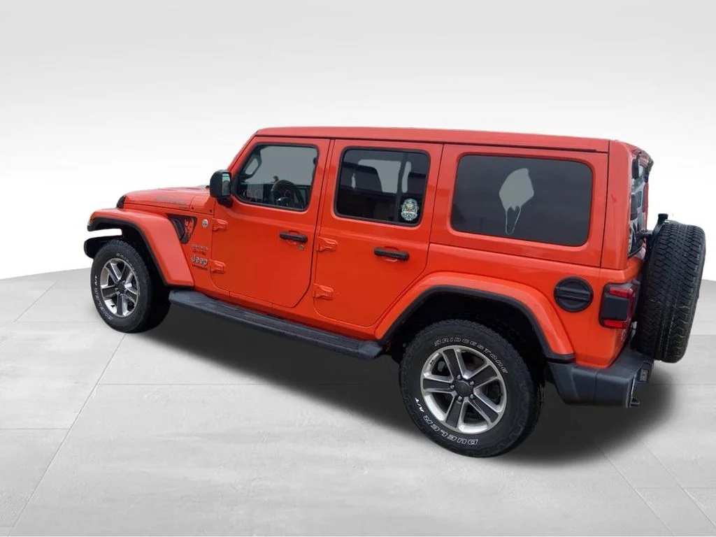 Used 2019 Orange Jeep Unlimited Sahara image 19