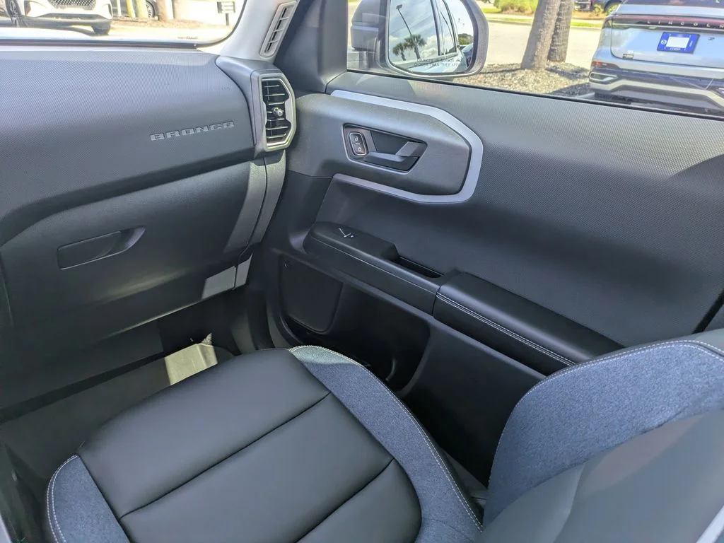 Used 2025 Azure Gray Metallic Ford Outer Banks image 20