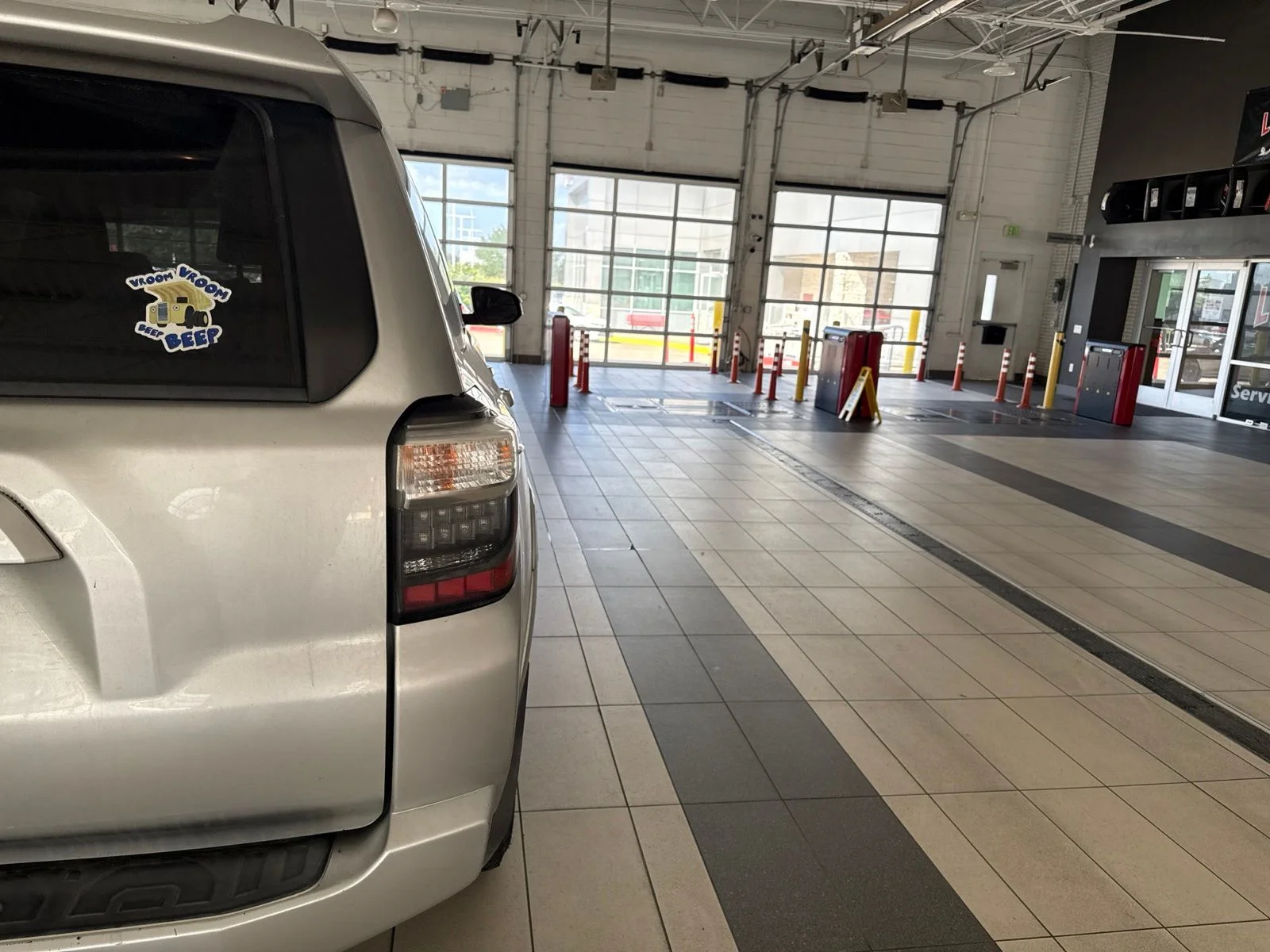 Used 2014 Silver Toyota SR5 image 8