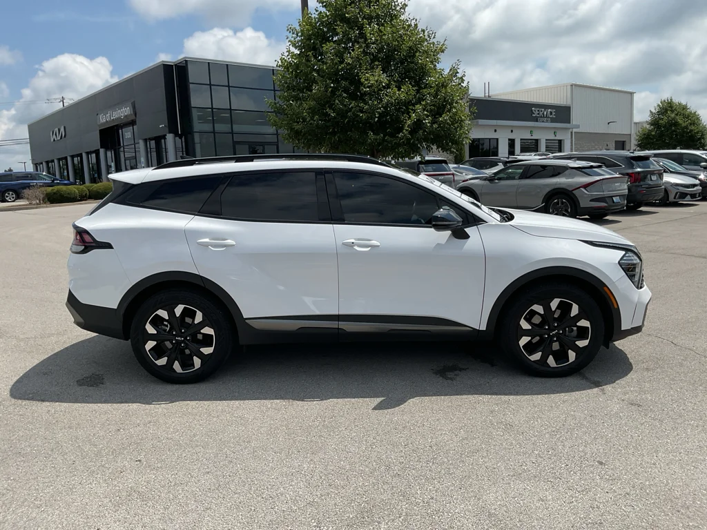 Used 2024 Glacial White Pearl Kia X-Line image 11