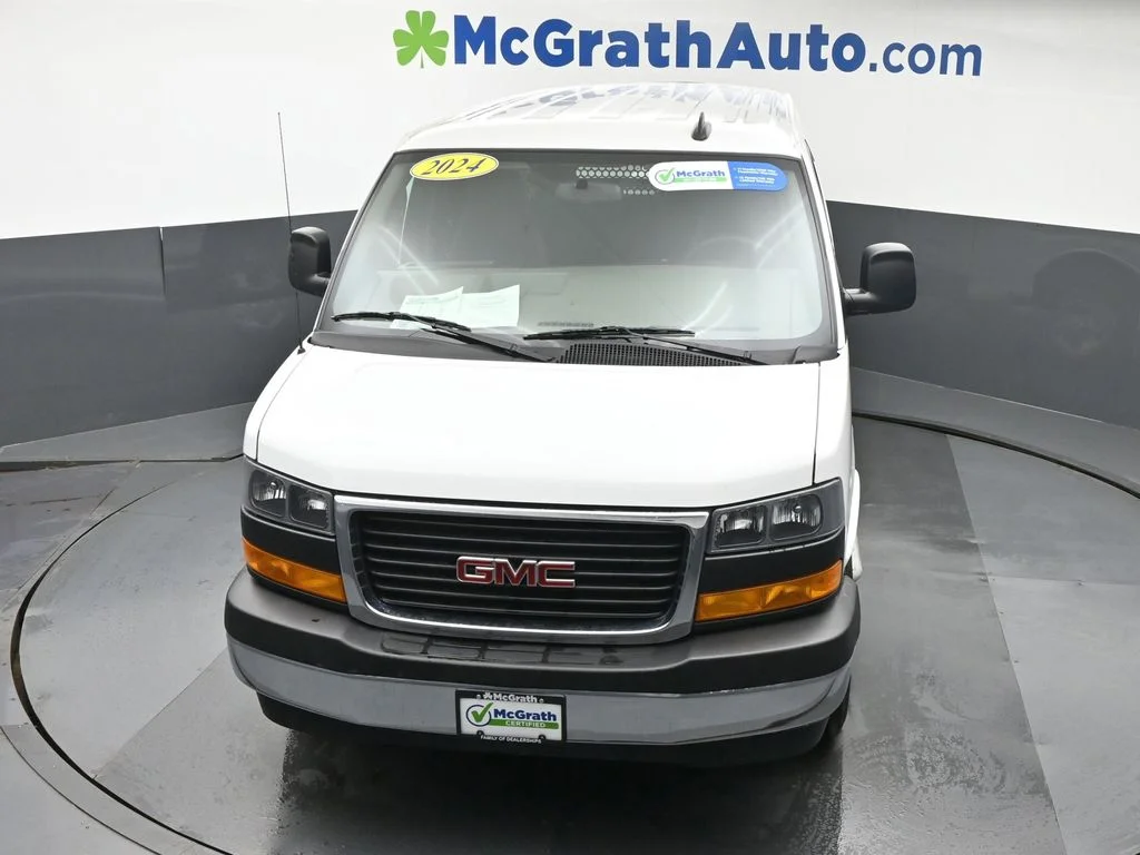 Used 2024 White GMC Work Van image 25