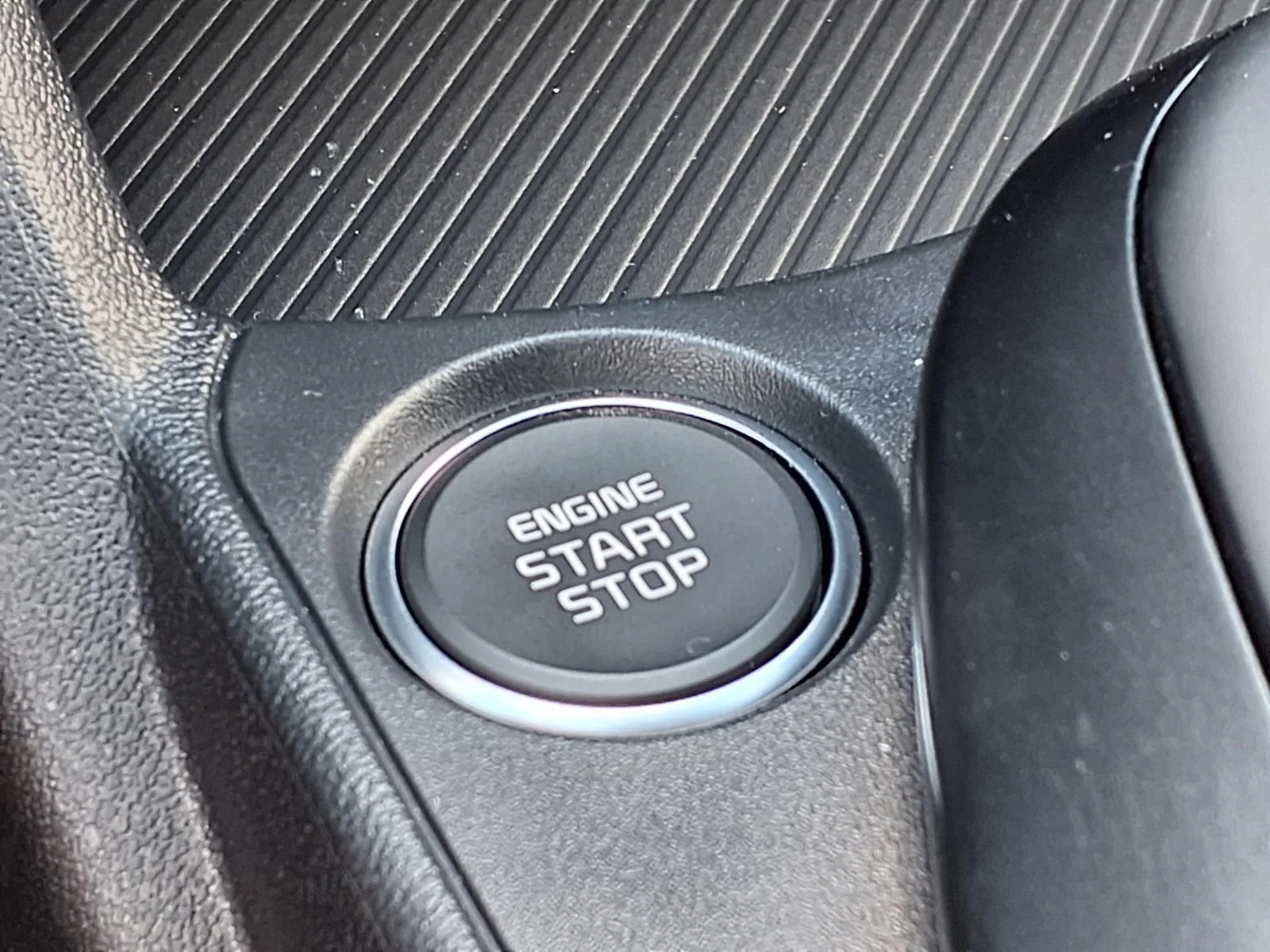 New 2026 Snow White Pearl Kia LXS image 9