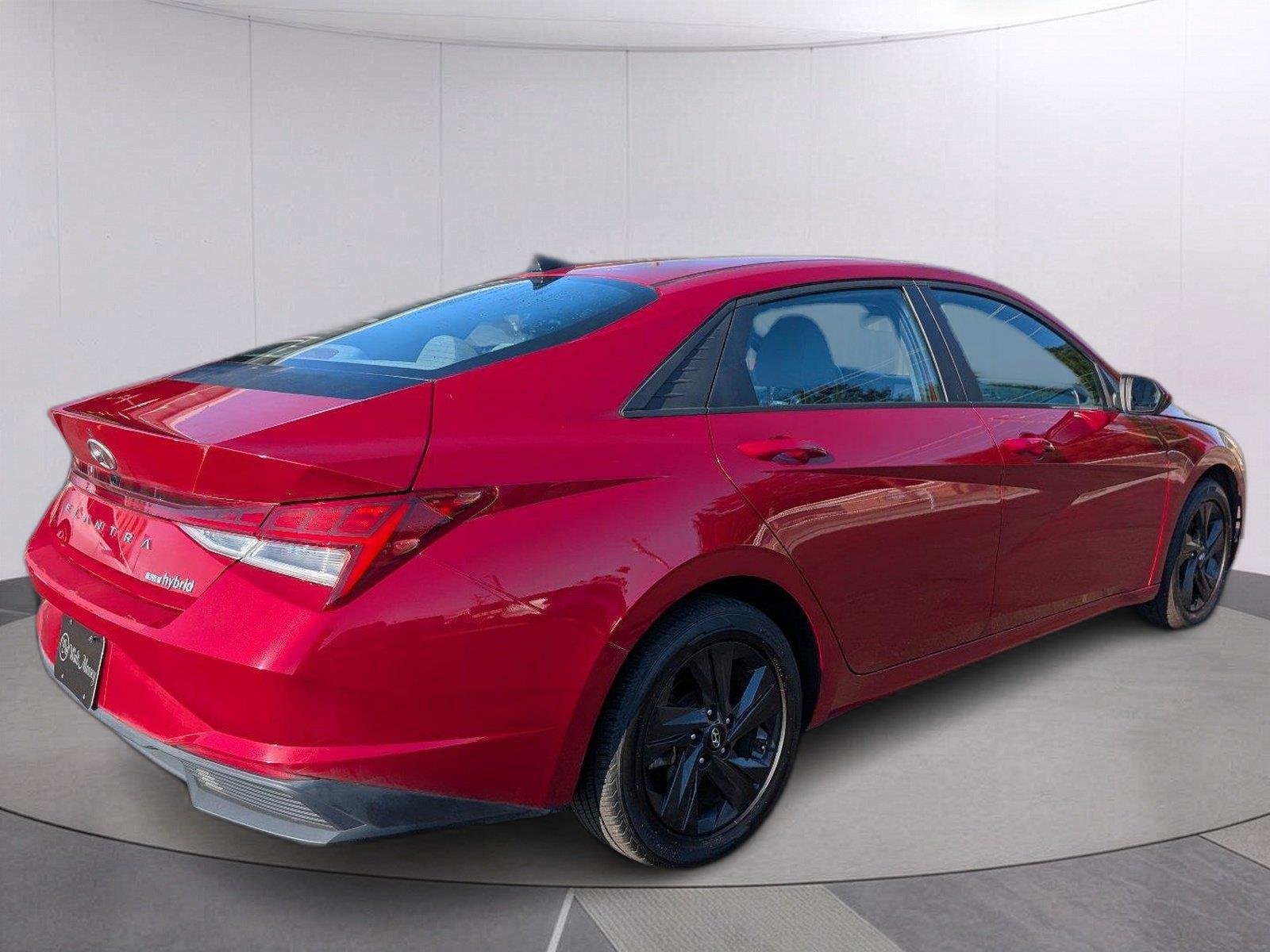 Used 2022 Scarlet Red Pearl Hyundai Blue image 7