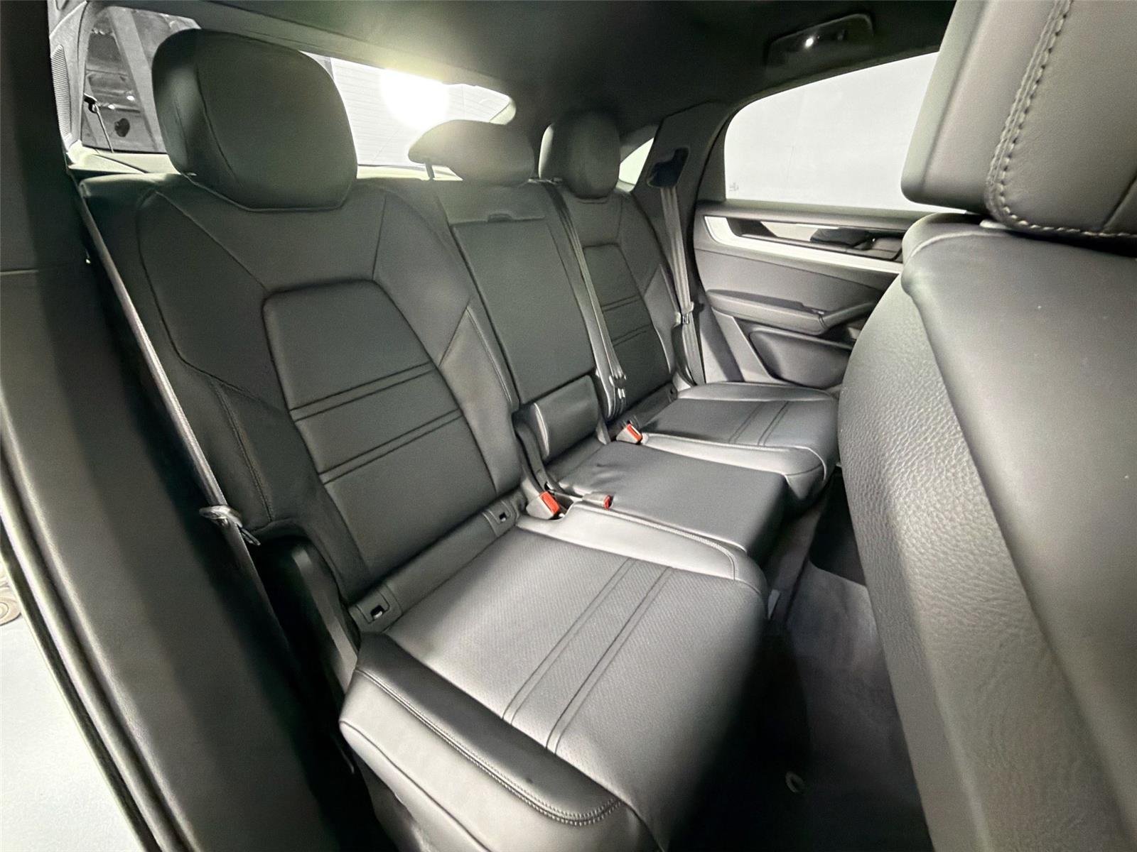 2025 Porsche Cayenne Coup Base - Photo 27