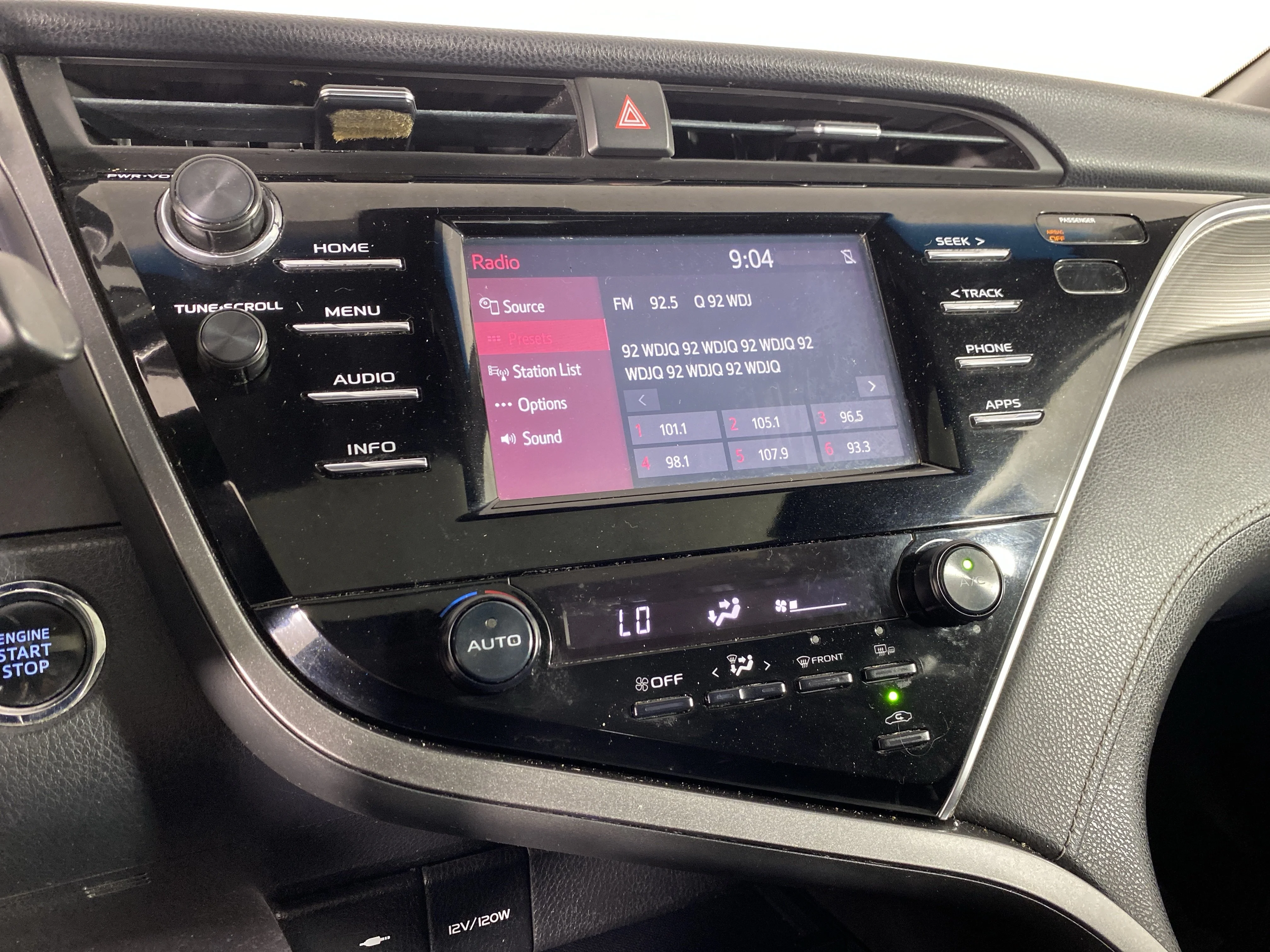 Used 2018 Super White Toyota SE image 28