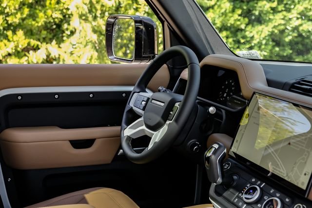 New 2026 Fuji White Land Rover S image 20