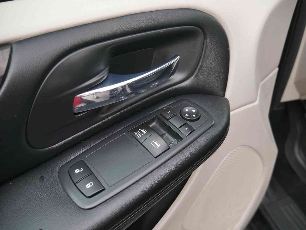 Used 2017 Black Dodge SE image 22
