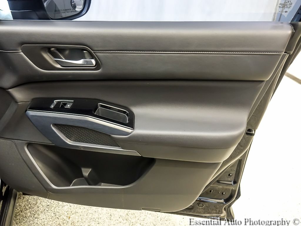 Certified Used 2025 Super Black Nissan SL image 26