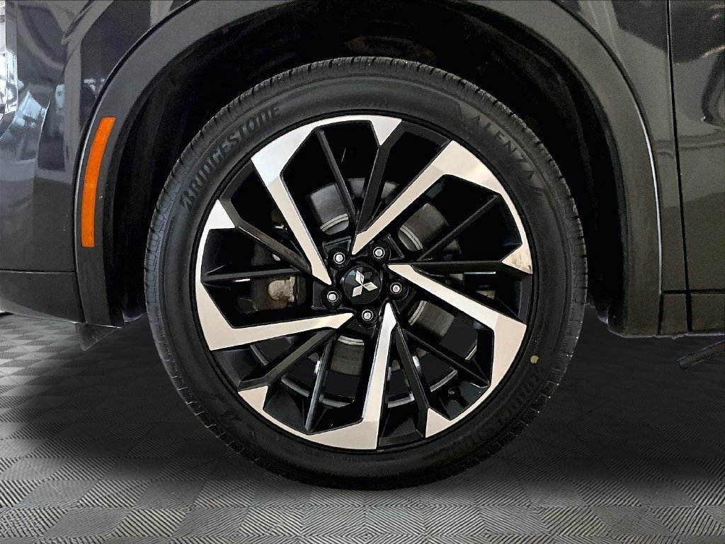 Used 2022 Black Mitsubishi SEL image 7