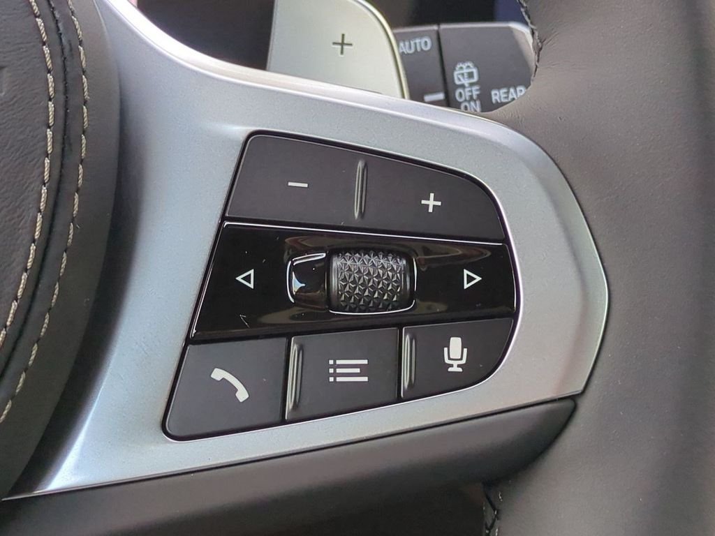 New 2026 Carbon Black Metallic BMW xDrive40i image 26