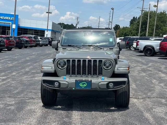 Used 2023 Gray Jeep High Altitude 4x4 image 8