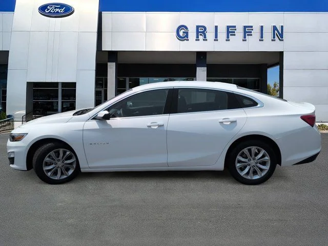 Used 2025 Summit White Chevrolet LT image 10
