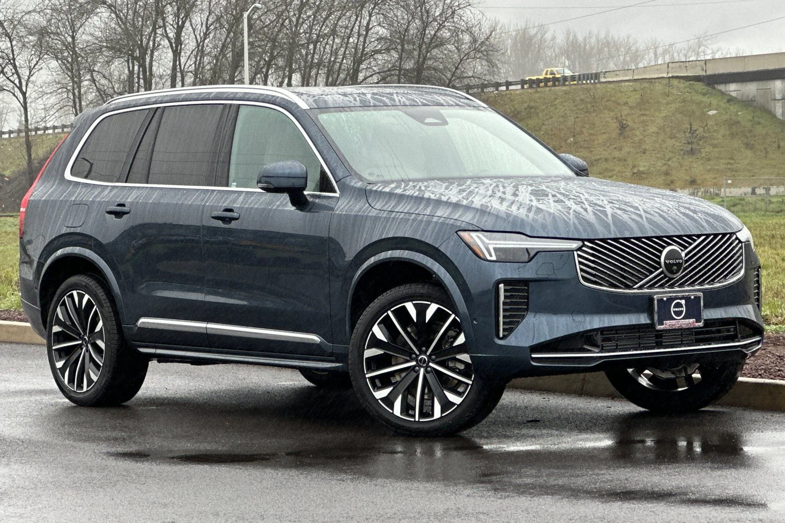 2026 Volvo XC90 T8 Recharge Plus Bright 7-Seat 4WD's photo