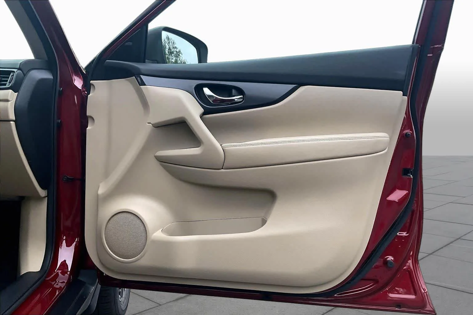 Used 2020 Scarlet Ember Tintcoat Nissan SV image 24