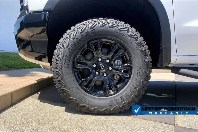 2026 Chevrolet Silverado 1500 ZR2 - Photo 13