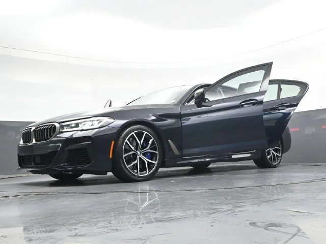 2023 BMW 5 Series M550i - Photo 44