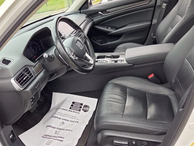 Used 2021 White Honda EX-L image 6