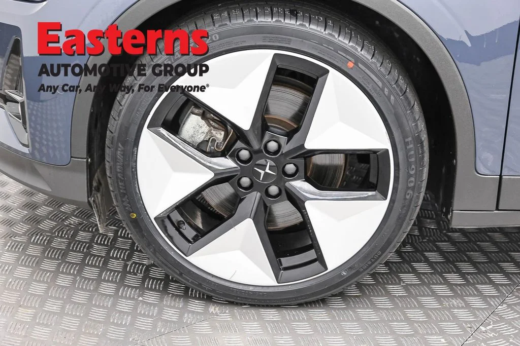 Used 2024 Blue Polestar Long Range Dual Motor image 32