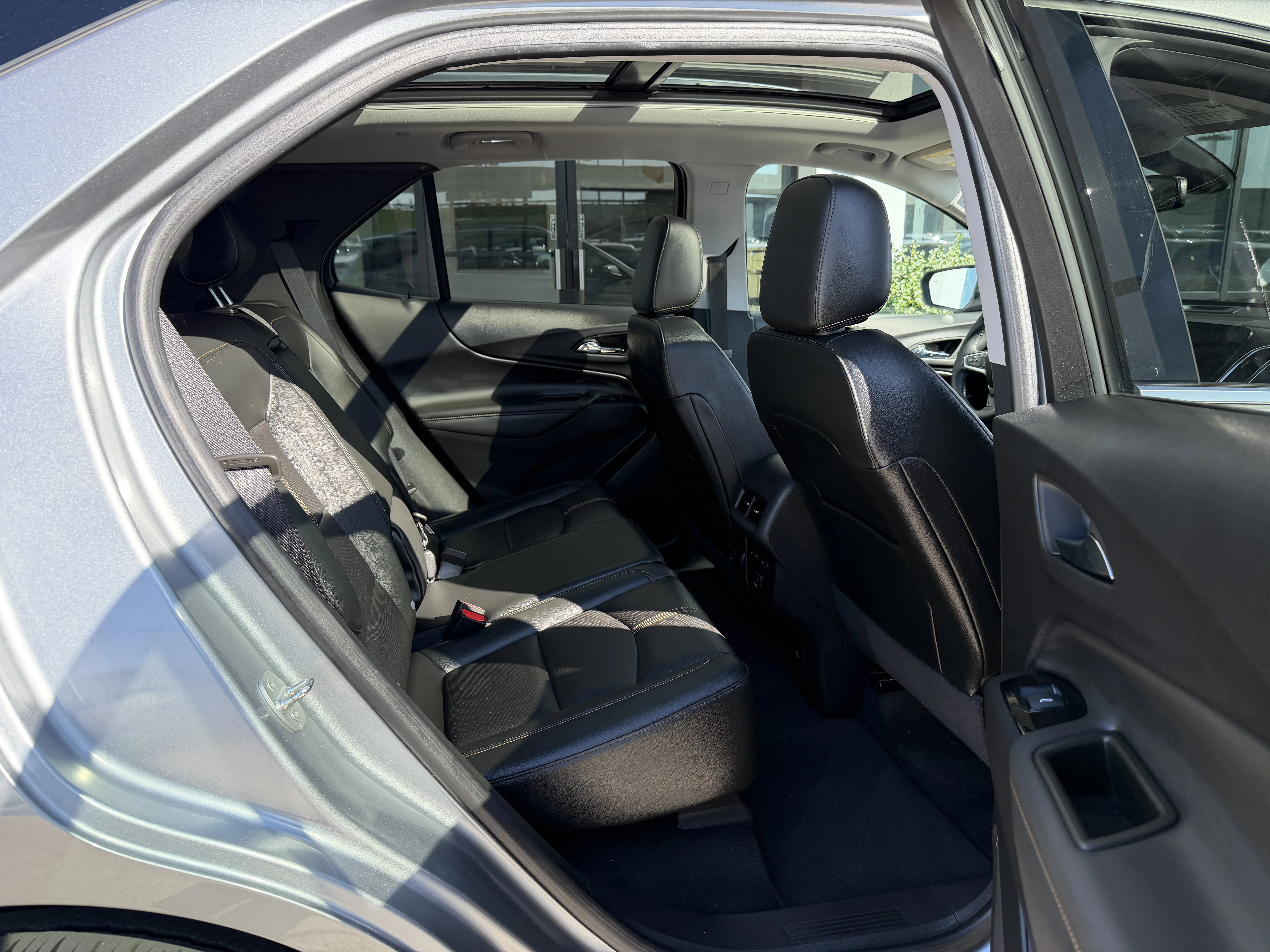 Used 2023 Sterling Gray Metallic Chevrolet Premier image 27