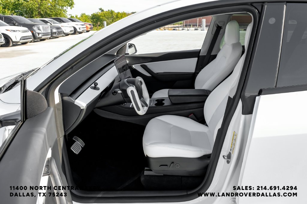 Used 2022 Pearl White Multi-Coat Tesla Performance image 26