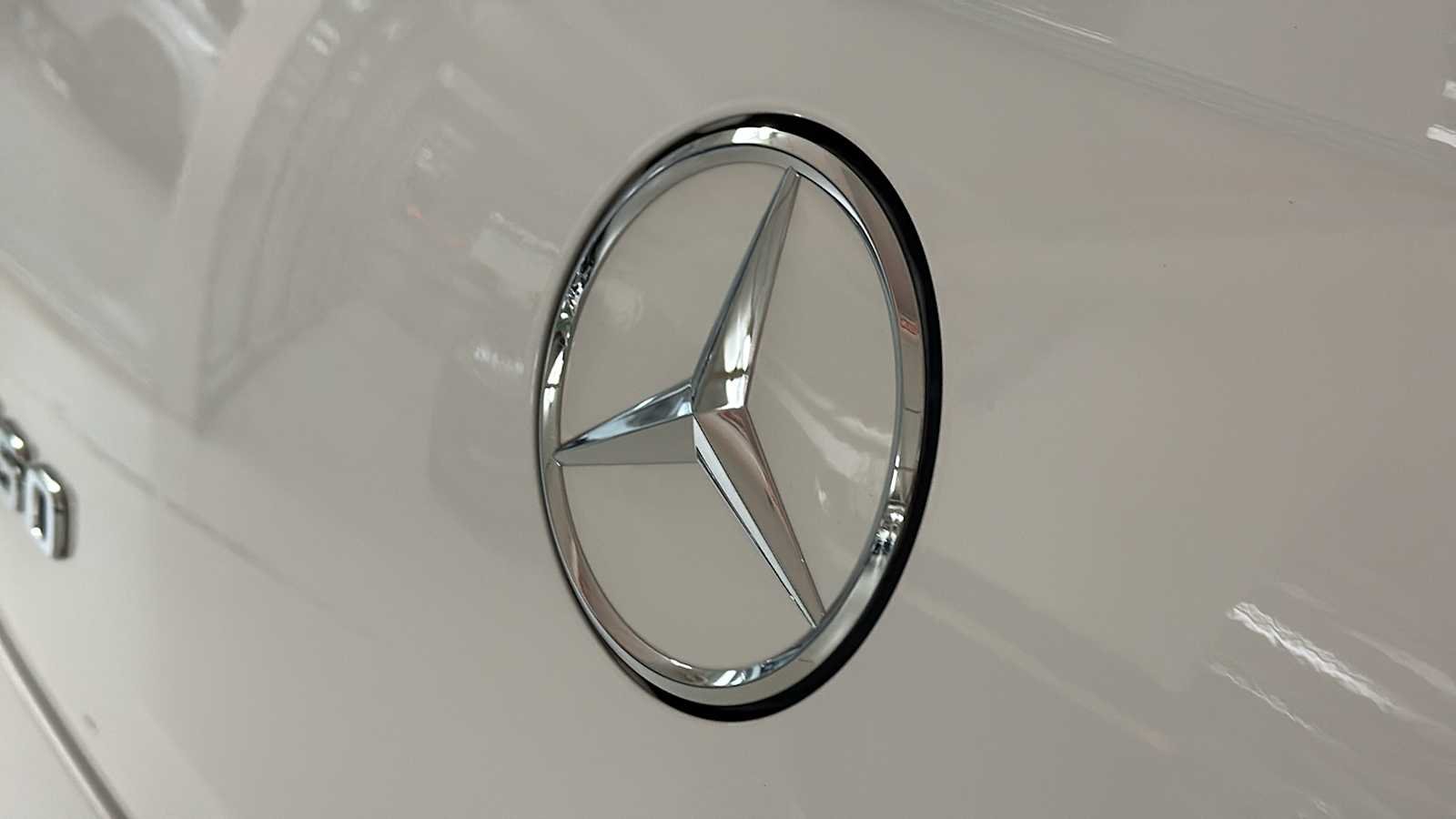 New 2026 Polar White Mercedes-Benz GLE 450 image 8