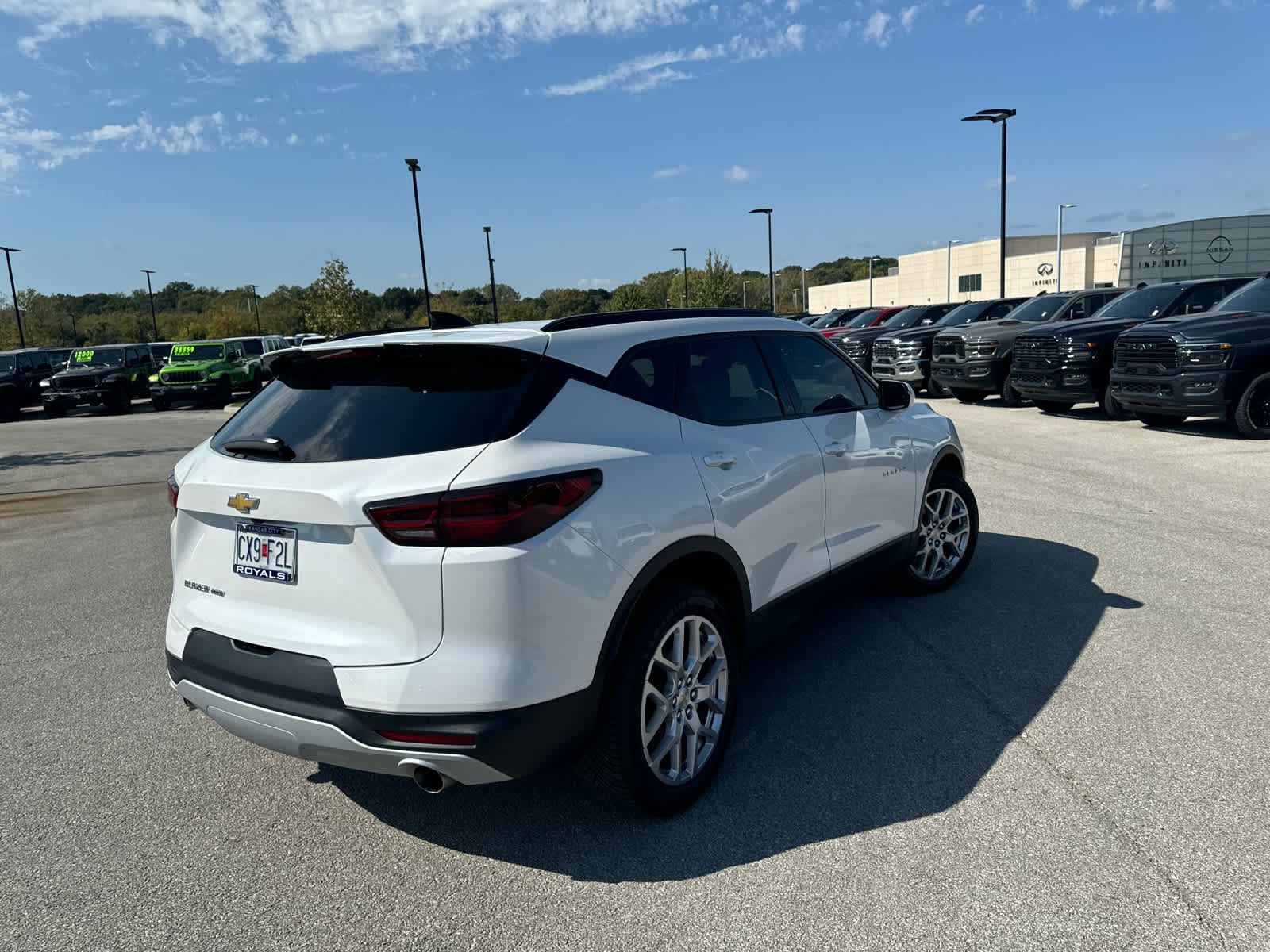 Used 2023 Iridescent Pearl Tricoat Chevrolet LT image 5