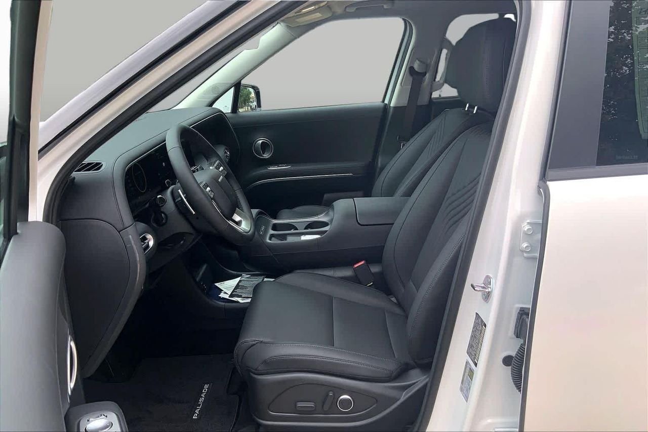New 2026 Creamy White Pearl Hyundai SEL 7P image 7