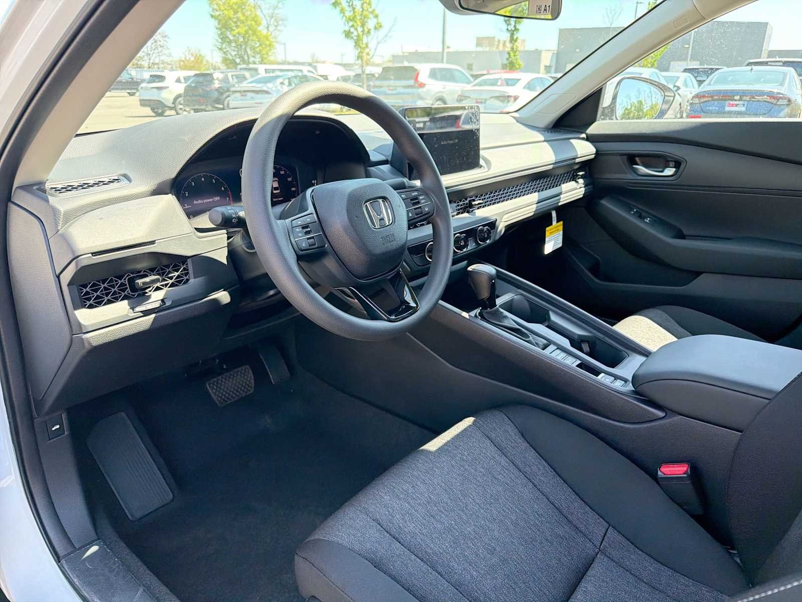 New 2026 Platinum White Pearl Honda LX image 10