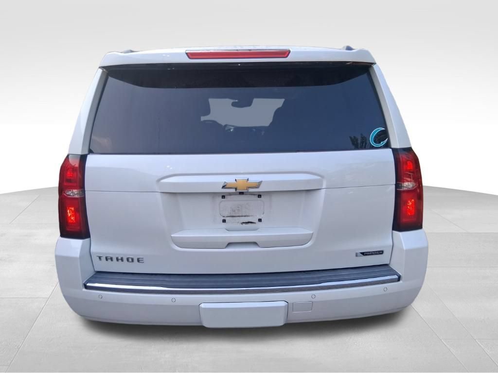 Used 2017 IRIDESCENT PEARL TRICOAT Chevrolet Premier image 4