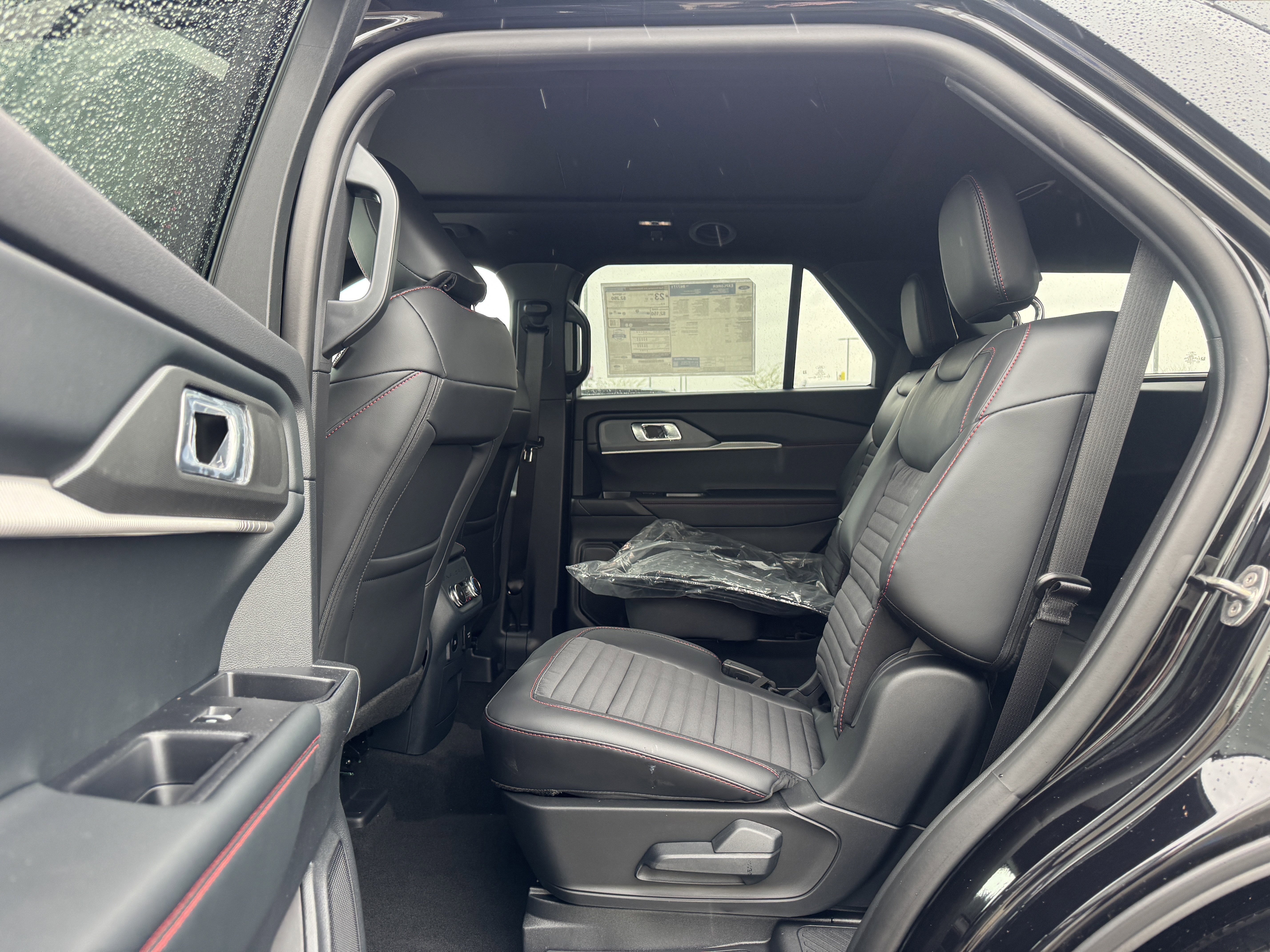 New 2026 Space White Metallic Ford ST-Line image 6