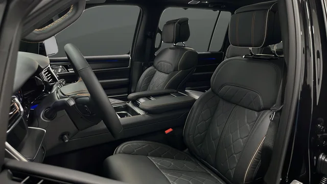 New 2026 High Gloss Black Exterior Paint Jeep Summit Reserve image 9