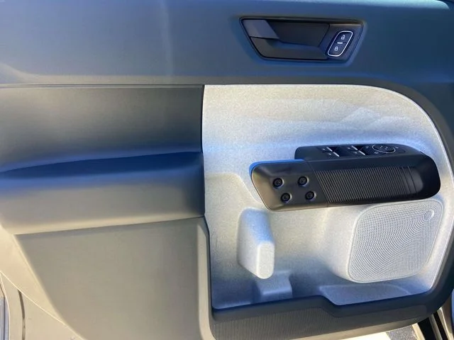 New 2026 Carbonized Gray Metallic Ford XLT image 12