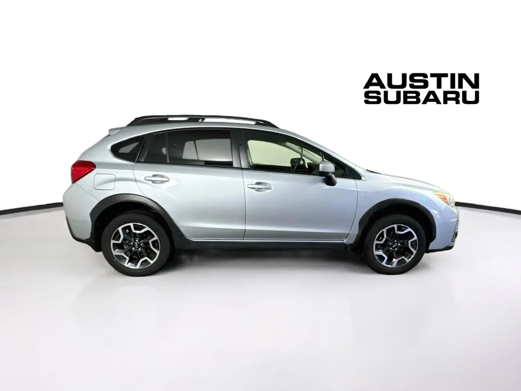 Used 2017 Silver Subaru 2.0i Premium image 8
