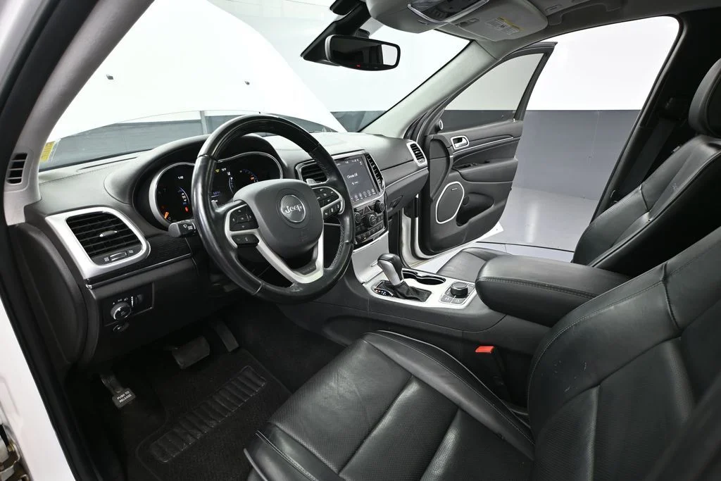 Used 2021 Off-white Jeep Summit image 18