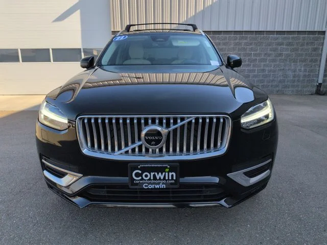 Used 2023 Onyx Black Metallic Volvo  image 8