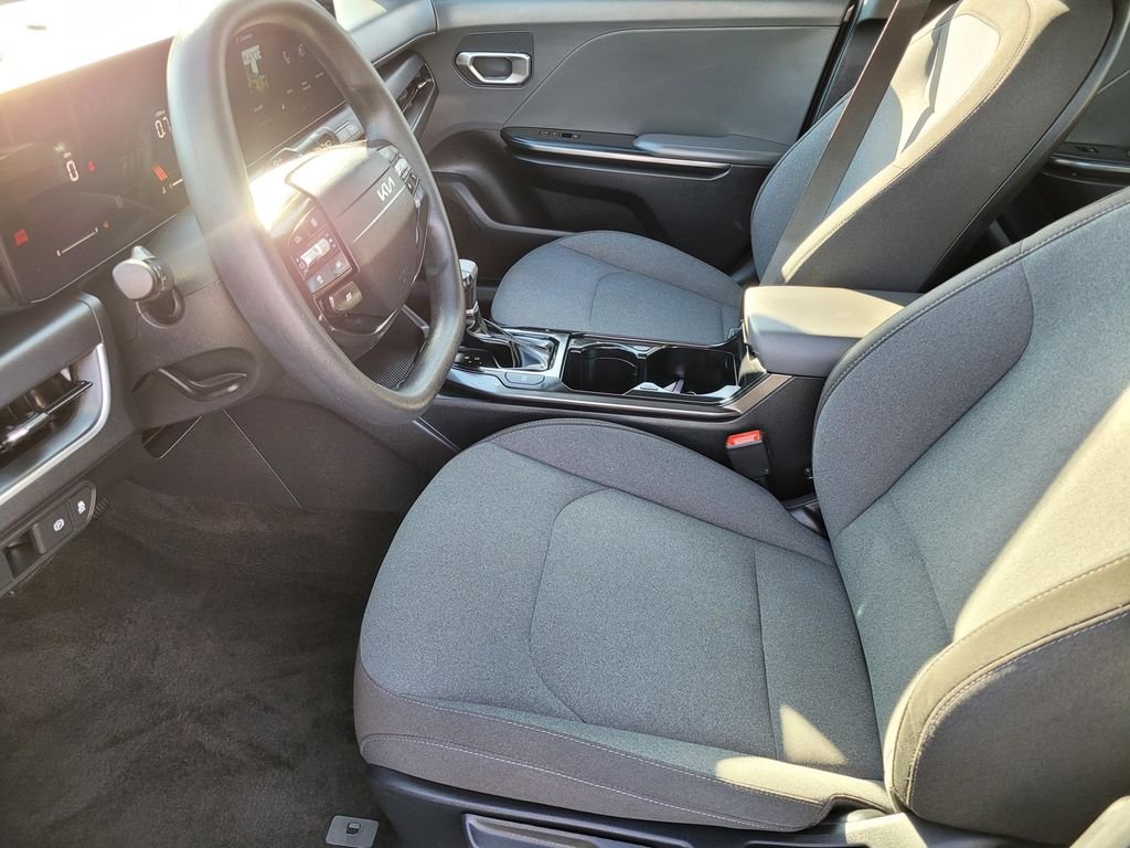 Used 2025 Gray Kia LXS image 15