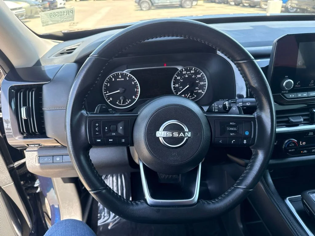 Used 2024 Blue Nissan SV image 15