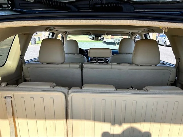 Used 2018 Green Toyota XLE image 27