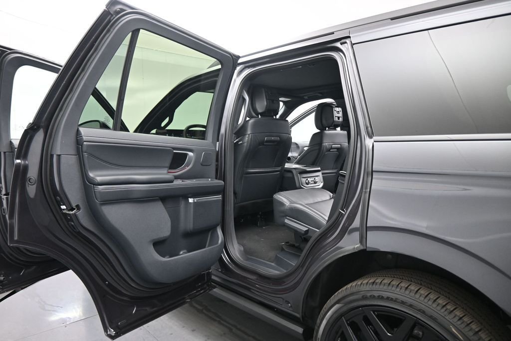 New 2026 Dark Matter Gray Metallic Ford Platinum image 19
