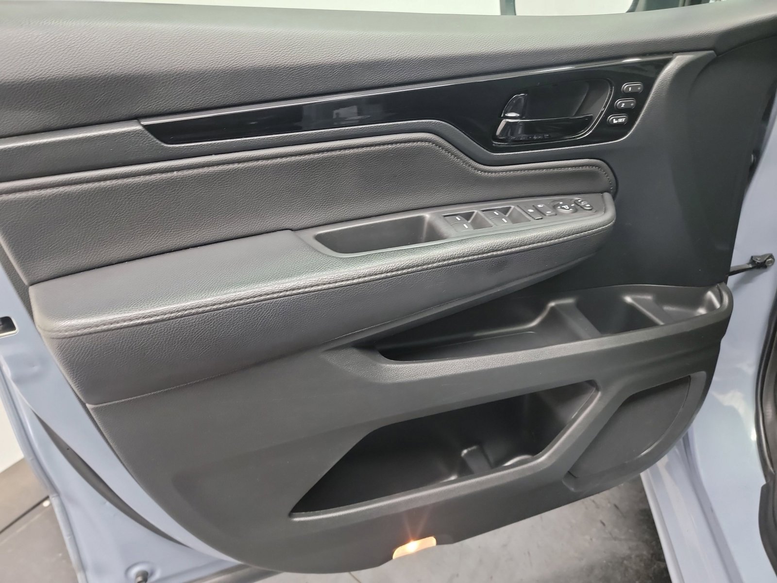 2023 Honda Odyssey Touring - Photo 43